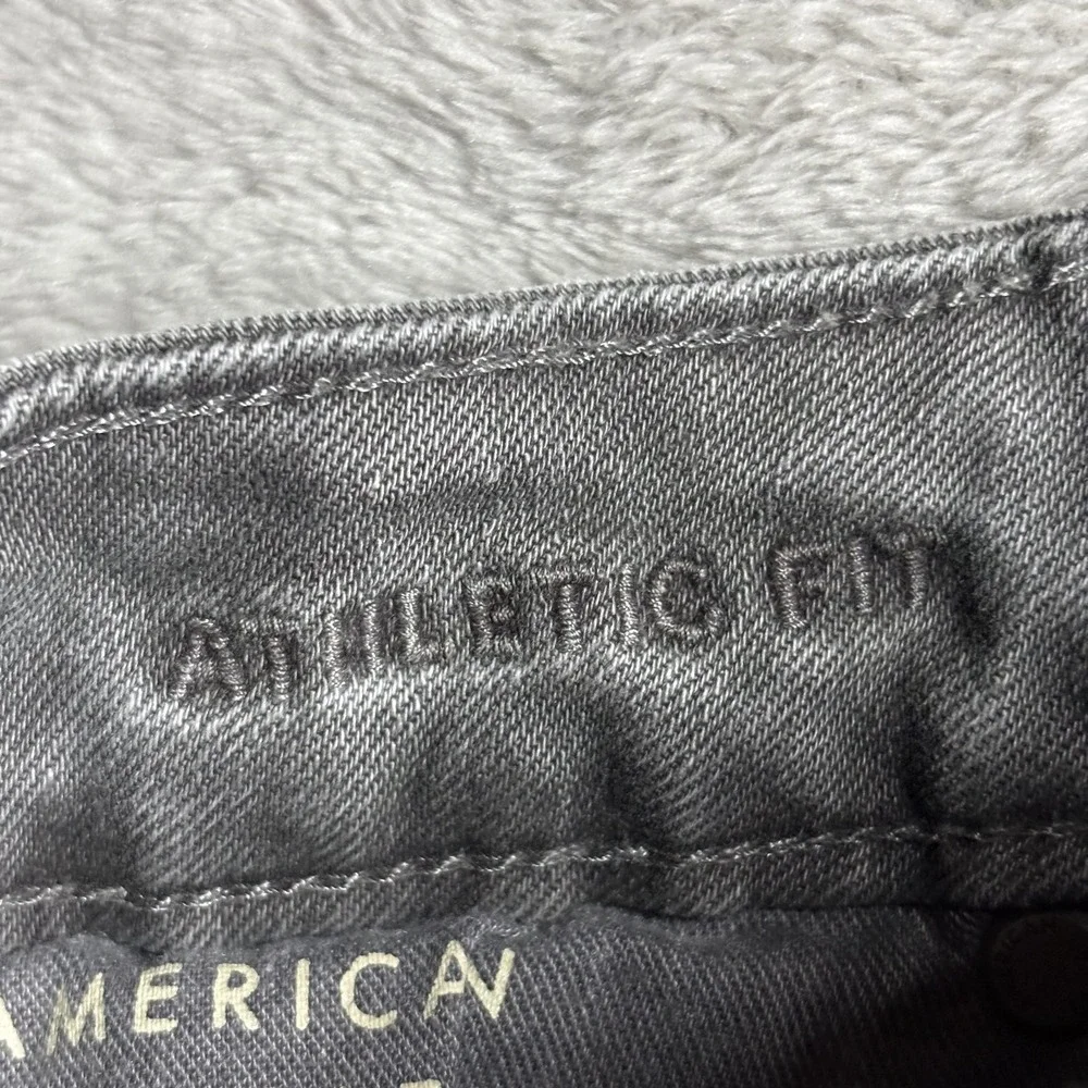 American Eagle Mens Gray Athletic Fit Jeans 28x30 (29x28) Flex Stretch